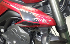 TRIUMPH STREET TRIPLE RS 2023