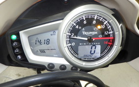 TRIUMPH STREET TRIPLE 2009