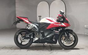 HONDA CBR600RR 2010 PC40