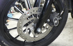 HARLEY XL883N 2015