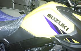 SUZUKI Vｽﾄﾛｰﾑ650XTA 2025