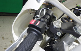 HONDA NSF100 HR01