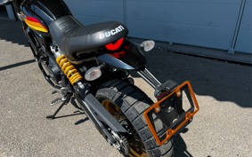 DUCATI SCRAMBLER DESERT SU RED 2020 KB01
