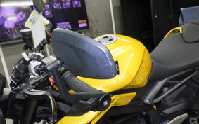 TRIUMPH STREET TRIPLE RS 2023