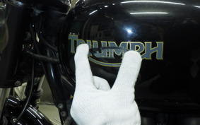 TRIUMPH BONNEVILLE 2009