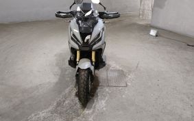 HONDA X-ADV 750 RH10