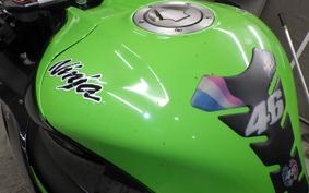 KAWASAKI ZX 10 NINJA R 2011