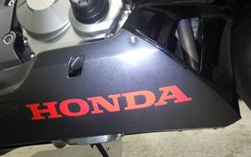 HONDA CBR600RR GEN 2 2005 PC37