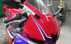HONDA CBR600RR 2024 PC40