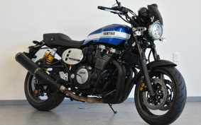 YAMAHA XJR1300 2015 RP19