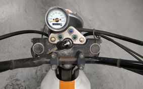 SUZUKI GLASS TRACKER BIG BOY NJ47A