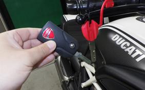 DUCATI DIAVEL AMG 2012