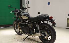 TRIUMPH STREET TWIN 2021