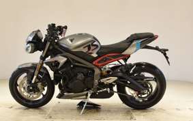 TRIUMPH STREET TRIPLE RS 2021