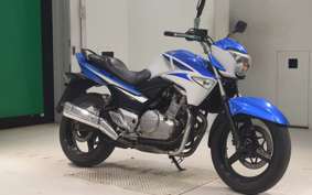 SUZUKI GSR250 2011