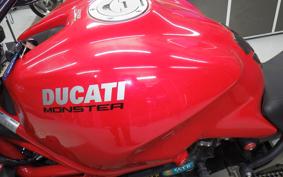 DUCATI MONSTER 821 2015