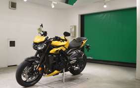 TRIUMPH STREET TRIPLE RS 2023
