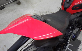 DUCATI STREETFIGHTER V2 2022