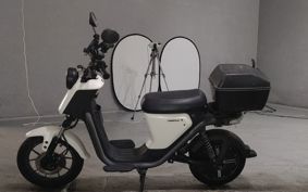 OTHER XEAM NIU U PRO  ..