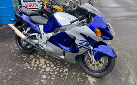 SUZUKI GSX1300R HAYABUSA 2000 GW71A