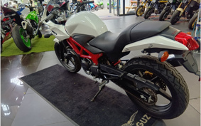 HONDA VTR 250 F MC33