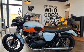 TRIUMPH TRIUMPH BONNEVILLE T100 2022 DAD70G