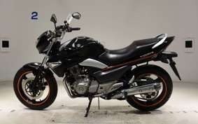 SUZUKI GSR250