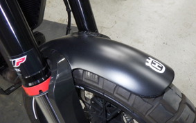 HUSQVARNA SVARTPILEN 125 2025