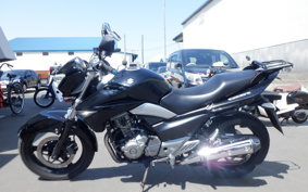 SUZUKI GSR250 GJ55D
