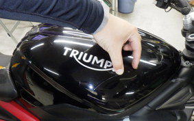 TRIUMPH STREET TRIPLE R 2019