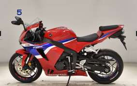 HONDA CBR600RR 2024 PC40