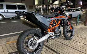 KTM 690 SMC R 2022 LSV40
