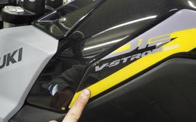 SUZUKI Vｽﾄﾛｰﾑ800 2024 EM1BA