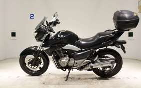 SUZUKI GSR250 2005