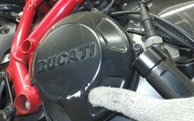 DUCATI STREETFIGHTER S