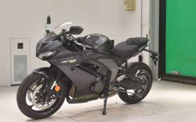 TRIUMPH DAYTONA 660 2025