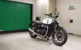 TRIUMPH STREET TWIN 2019