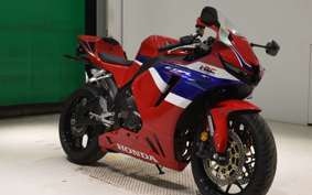 HONDA CBR600RR 2024 PC40