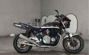 KAWASAKI ZEPHYR1100 ZRT10A