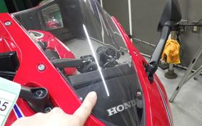 HONDA CBR650R E-Clutch 2026 RH17