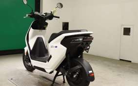 HONDA EM1 e: 2021 EF16