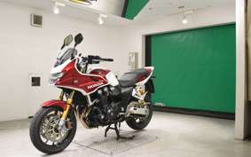 HONDA CB1300SB SUPER BOLDOR SP 2025 SC54