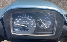 SUZUKI ADDRESS V100 CE11A