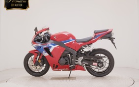 HONDA CBR600RR 2025 PC40