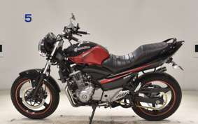 SUZUKI GSR250 2015
