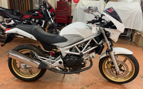 HONDA VTR 250 MC33