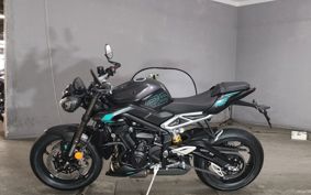 TRIUMPH STREET TRIPLE RS HDA614
