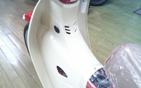 HONDA SUPER CUB 110 HELLOKITTY JA59