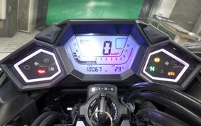 HONDA NM4 VULTUS -01 2014 RC82