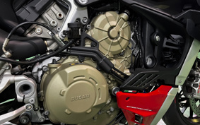 DUCATI  DUCATI  STREET  FIGHTER V4S 2021 1F00